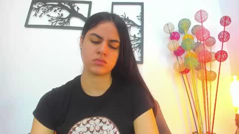 Snapshot of laura_soe chatting on January 21, 1:32 pm LAURA SOE online show from January 21, 1:32 pm