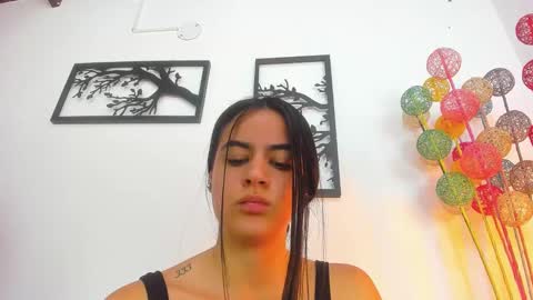 Snapshot of laura_soe chatting on February 2, 4:32 pm LAURA SOE online show from February 2, 4:32 pm