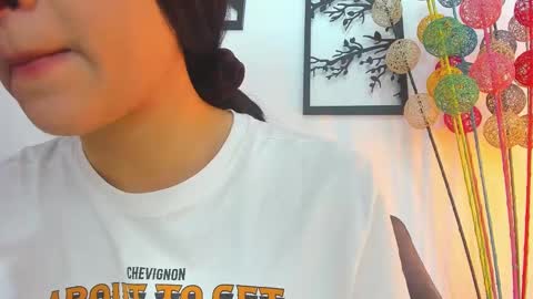 Snapshot of laura_soe chatting on February 12, 3:16 pm LAURA SOE online show from February 12, 3:16 pm