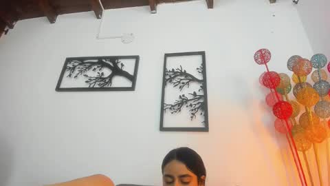 Snapshot of laura_soe chatting on March 8, 8:03 pm LAURA SOE online show from March 8, 8:03 pm