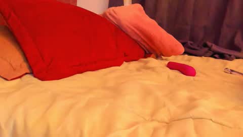 Snapshot of laura_soe chatting on September 25, 6:55 pm LAURA SOE online show from September 25, 6:55 pm