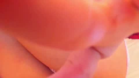 Snapshot of laura_soe chatting on October 2, 5:53 pm LAURA SOE online show from October 2, 5:53 pm