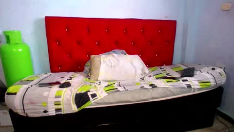 laura_sofia23 online show from November 4, 5:34 pm