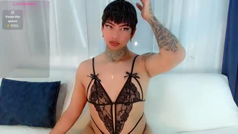 Snapshot of laura_sweet7 chatting on July 26, 6:43 am Laura online show from July 26, 6:43 am