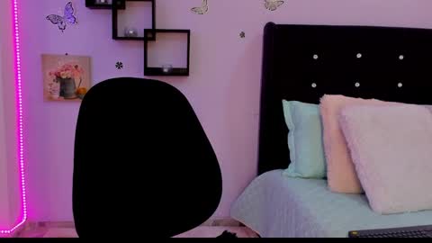 Laura Blue online show from January 25, 12:17 am