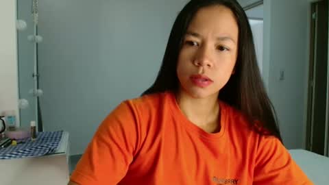 lauracb          online show from March 26, 3:17 pm