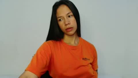 Snapshot of lauracb_ chatting on May 25, 3:40 pm lauracb online show from May 25, 3:40 pm