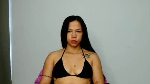 Snapshot of lauracb_ chatting on July 5, 12:12 pm lauracb online show from July 5, 12:12 pm