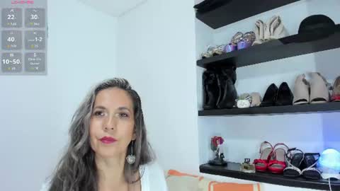 Snapshot of laurafarrely chatting on July 23, 12:46 am Laura online show from July 23, 12:46 am