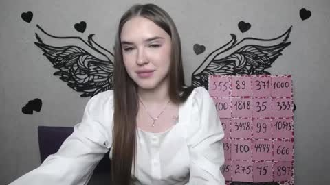 LauraHlot online show from April 16, 9:39 pm