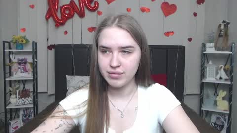 LauraHlot online show from May 1, 5:39 pm