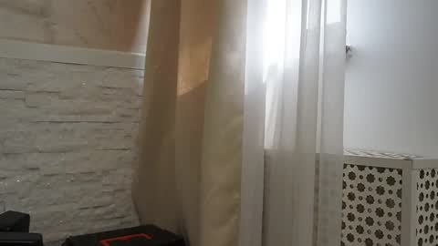 Snapshot of laurajinxxx chatting on March 11, 8:30 am LauraJinx online show from March 11, 8:30 am