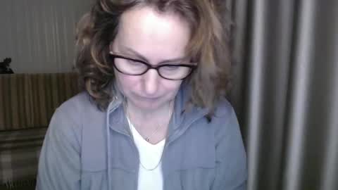 Lauraoven1 online show from February 5, 4:58 pm