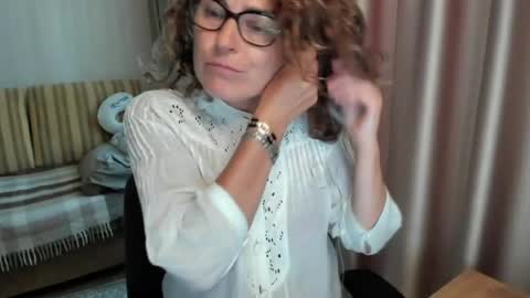Lauraoven1 online show from July 12, 12:51 pm