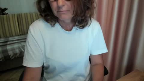 Lauraoven1 online show from July 28, 3:21 pm