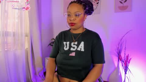 Snapshot of lauraricci_ chatting on November 6, 2:40 pm Laurita Aries online show from November 6, 2:40 pm