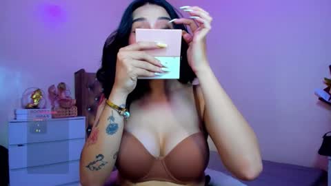 Your sweet Laura online show from March 1, 3:30 am