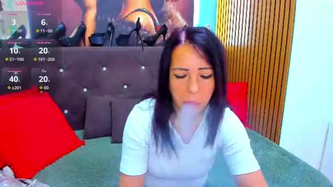 Snapshot of laurasinfull chatting on July 2, 3:17 am Laura online show from July 2, 3:17 am