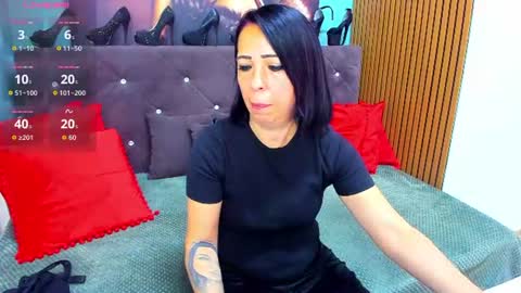 Snapshot of laurasinfull chatting on July 16, 3:23 am Laura online show from July 16, 3:23 am