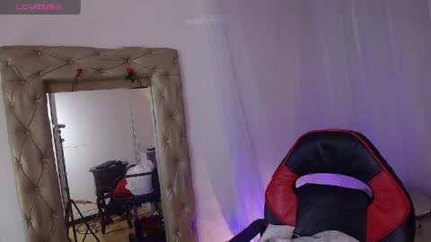 Laura Sofia online show from April 23, 2:46 am