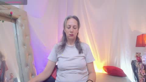 Snapshot of laurasofia45 chatting on July 3, 8:10 am Laura Sofia online show from July 3, 8:10 am