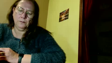 Snapshot of laureanne50 chatting on December 8, 7:54 pm laureanne online show from December 8, 7:54 pm