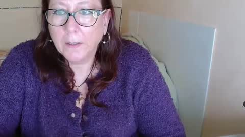 Snapshot of laureanne50 chatting on January 28, 10:34 am laureanne online show from January 28, 10:34 am