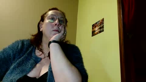 Snapshot of laureanne50 chatting on February 12, 8:29 pm laureanne online show from February 12, 8:29 pm