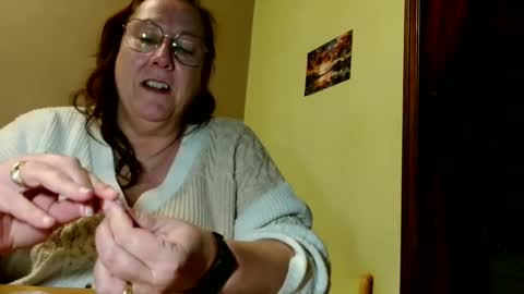 Snapshot of laureanne50 chatting on February 21, 8:27 pm laureanne online show from February 21, 8:27 pm