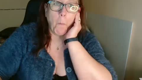 Snapshot of laureanne50 chatting on February 24, 2:58 pm laureanne online show from February 24, 2:58 pm