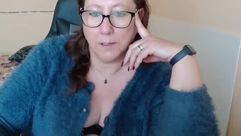 Snapshot of laureanne50 chatting on March 8, 9:50 am laureanne online show from March 8, 9:50 am