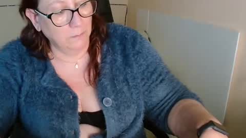 Snapshot of laureanne50 chatting on March 8, 2:19 pm laureanne online show from March 8, 2:19 pm