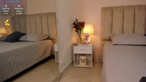 Snapshot of laureen_gray chatting on July 17, 9:52 pm Lau online show from July 17, 9:52 pm