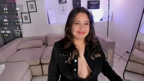 Snapshot of laureen_se chatting on June 5, 5:25 am laureen_se online show from June 5, 5:25 am