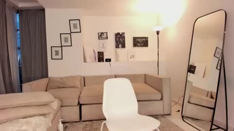 Snapshot of laureen_se chatting on July 20, 10:39 am laureen_se online show from July 20, 10:39 am