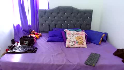 Snapshot of lauren_59 chatting on November 28, 8:22 pm Lauren online show from November 28, 8:22 pm