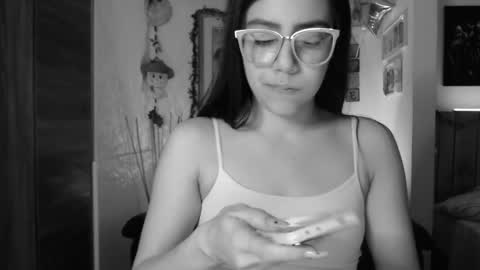 Lauren online show from December 8, 2:28 am