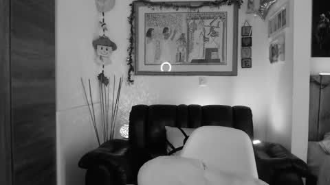 Lauren online show from December 8, 3:35 pm