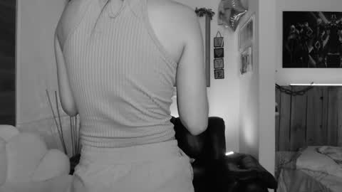 Lauren online show from December 17, 1:07 am