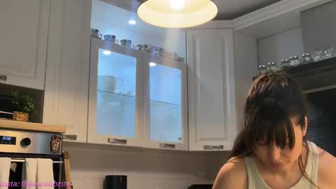Snapshot of laurenbrite chatting on April 3, 5:33 pm Lauren Brite online show from April 3, 5:33 pm