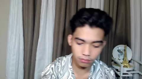 laurence_cuttieguyhere online show from March 13, 6:14 pm