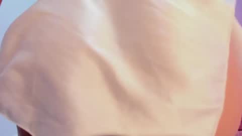 laurendpink online show from July 22, 1:36 pm
