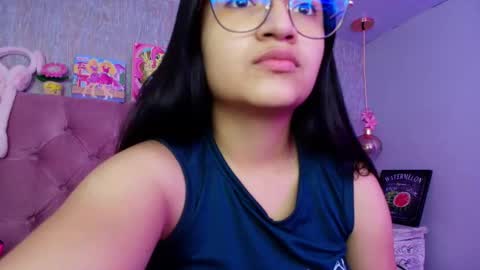 Snapshot of laurenelovex chatting on February 10, 2:37 am Laurene online show from February 10, 2:37 am