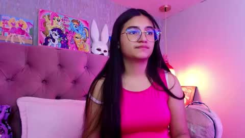 Snapshot of laurenelovex chatting on February 12, 6:30 am Laurene online show from February 12, 6:30 am