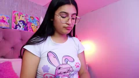 Snapshot of laurenelovex chatting on February 22, 4:13 am Laurene online show from February 22, 4:13 am