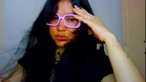 Snapshot of laurengirls1 chatting on May 4, 2:24 pm onlyfan laureng7 - 7 laureng2 online show from May 4, 2:24 pm