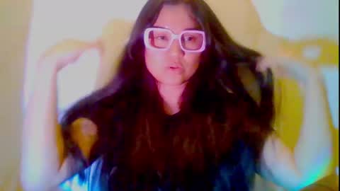 Snapshot of laurengirls1 chatting on May 5, 2:30 am onlyfan laureng7 - 7 laureng2 online show from May 5, 2:30 am