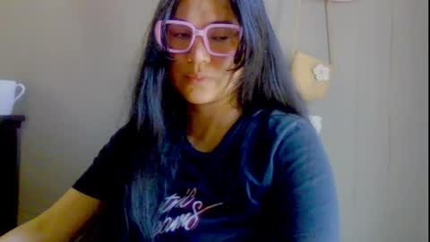 Snapshot of laurengirls1 chatting on May 6, 2:44 pm onlyfan laureng7 - 7 laureng2 online show from May 6, 2:44 pm