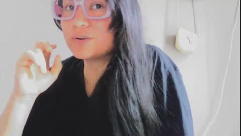 Snapshot of laurengirls1 chatting on May 8, 3:39 pm onlyfan laureng7 - 7 laureng2 online show from May 8, 3:39 pm