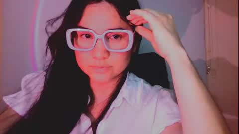 Snapshot of laurengirls1 chatting on May 10, 3:33 am onlyfan laureng7 - 7 laureng2 online show from May 10, 3:33 am